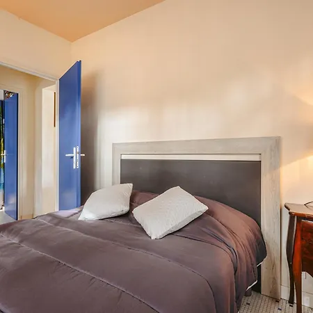 Longere Proche Et Foret Oda ve Kahvaltı 2*