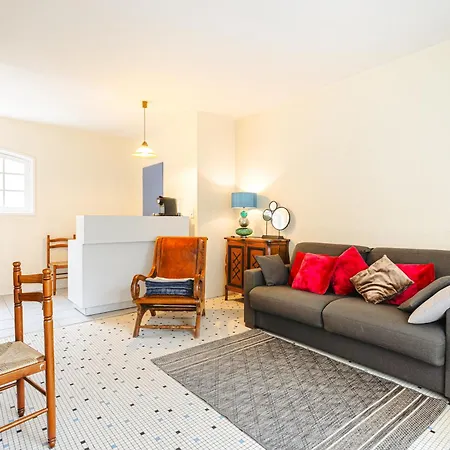 Longere Proche Et Foret Oda ve Kahvaltı 2*