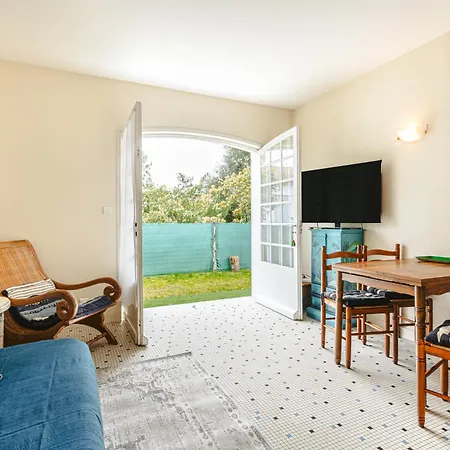 Longere Proche Et Foret 住宿加早餐酒店