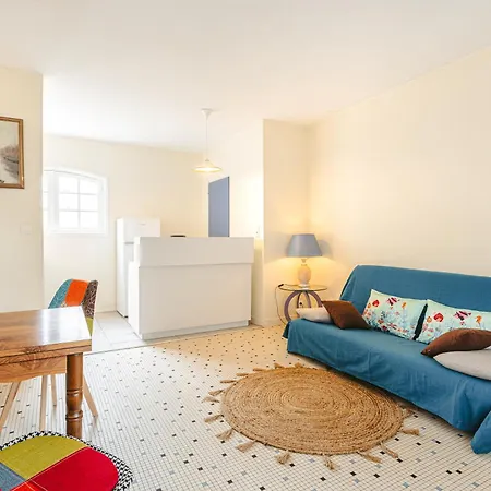 Longère Proche Et Forêt Bed & Breakfast 2*