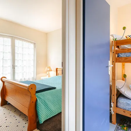 Longère Proche Et Forêt Bed & Breakfast 2*